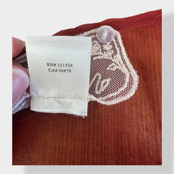 Nick and Mo 100% Silk Red 3/4‎ sleeve top Size L - Picture 6 of 11